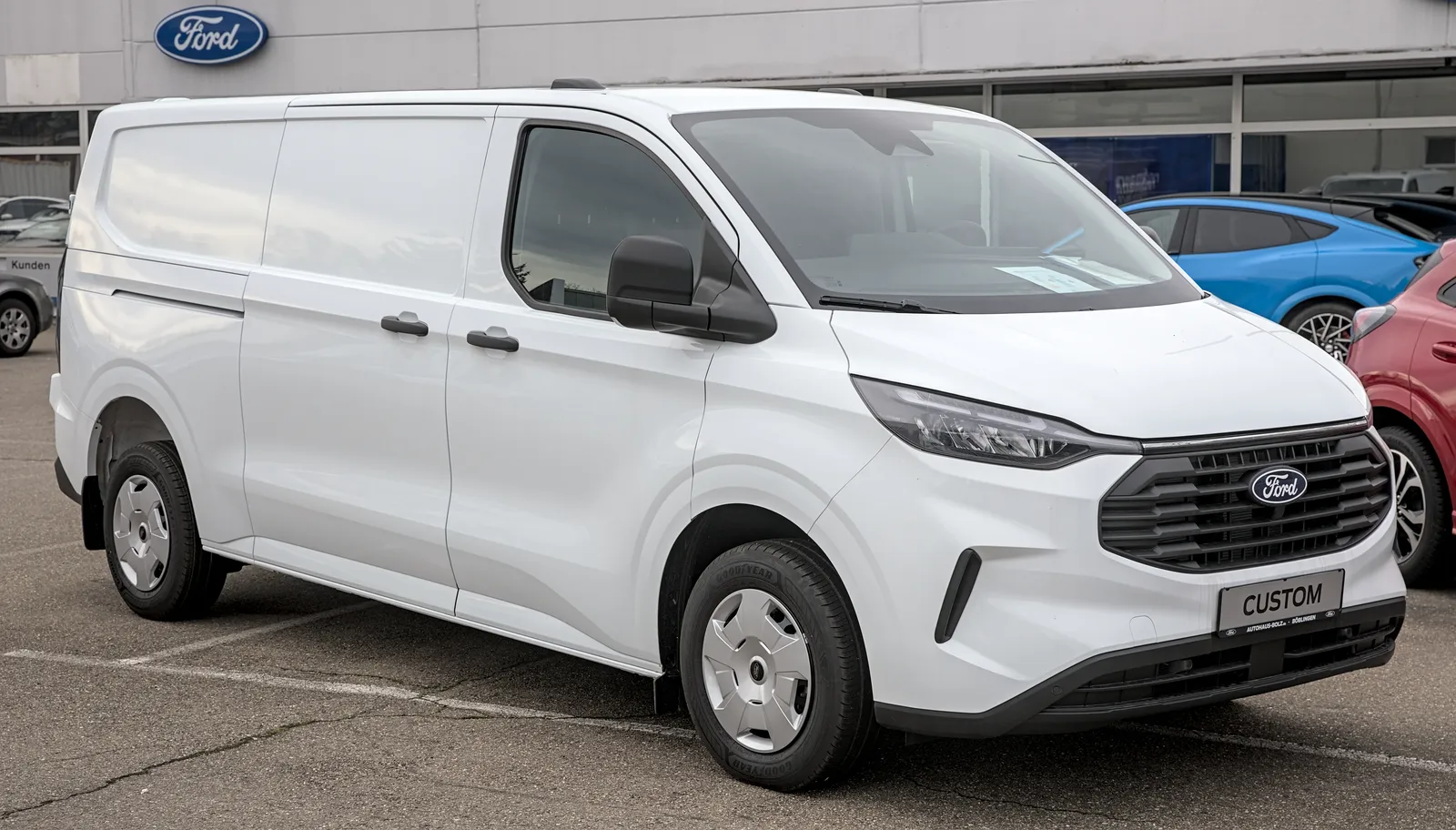Ford Transit Custom, ön yan görünüm